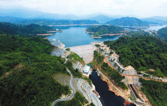 2015年5月8日--巴州小三口水電站中性點接地電阻柜發(fā)貨